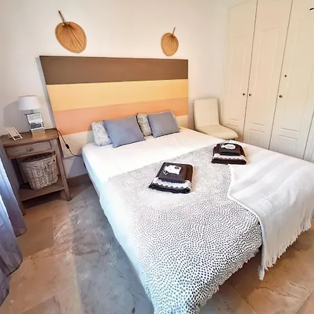 Beautiful Duquesa Village Apartment *